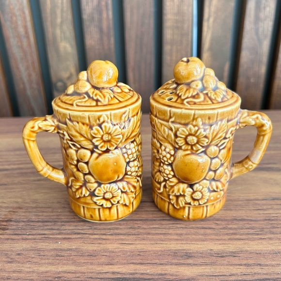 unbranded Other - Vintage Japan salt & pepper shakers embossed fruit handle Moria glaze MCM Chic
